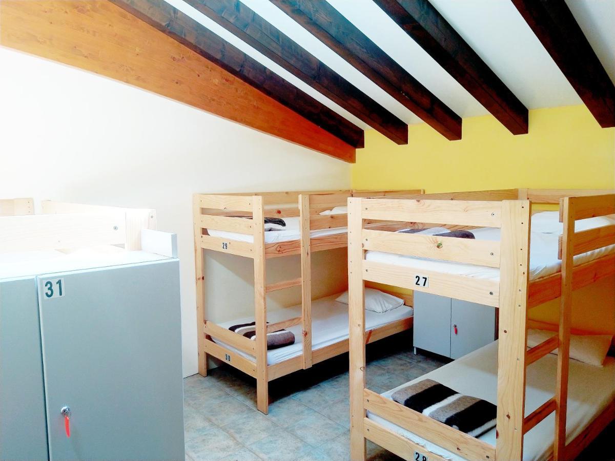 Amaiurko Aterpea Hostel Maya del Baztan Ngoại thất bức ảnh