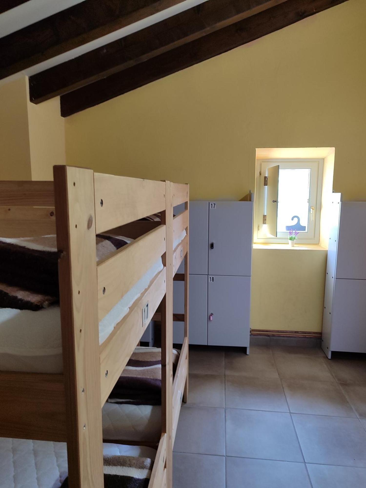Amaiurko Aterpea Hostel Maya del Baztan Ngoại thất bức ảnh