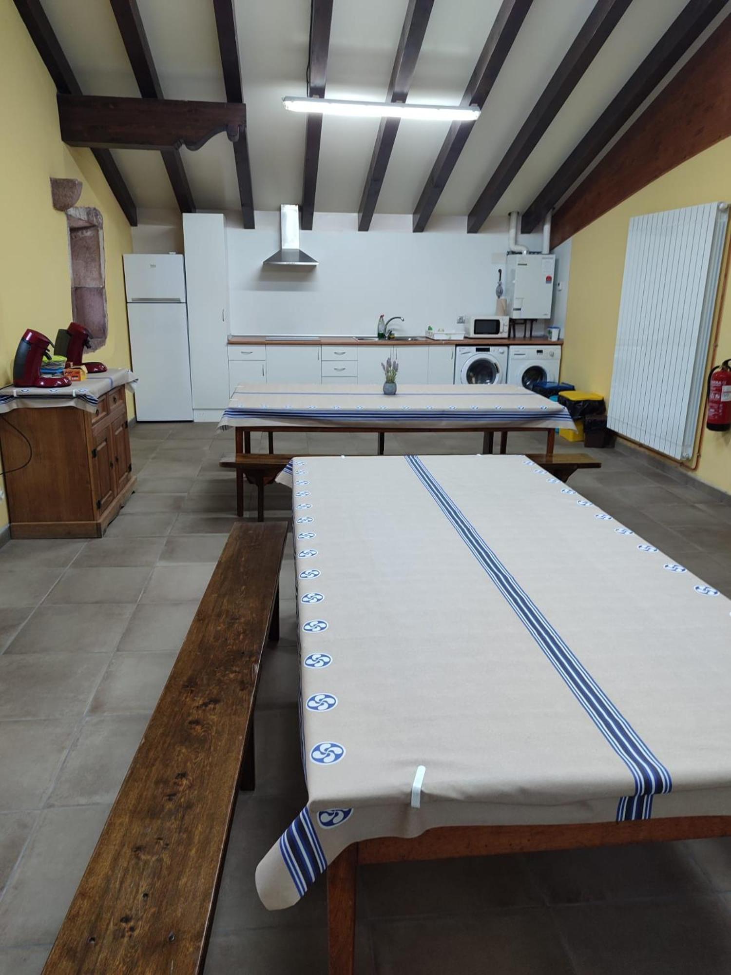 Amaiurko Aterpea Hostel Maya del Baztan Ngoại thất bức ảnh